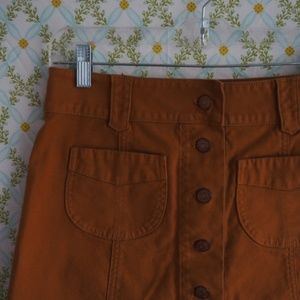 Madewell Skirt Garment Dyed in Golden Pecan.